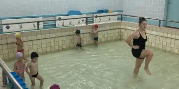 А у нас - бассейн!!! Бассейн - это источник радости, здоровья и положительных эмоций.